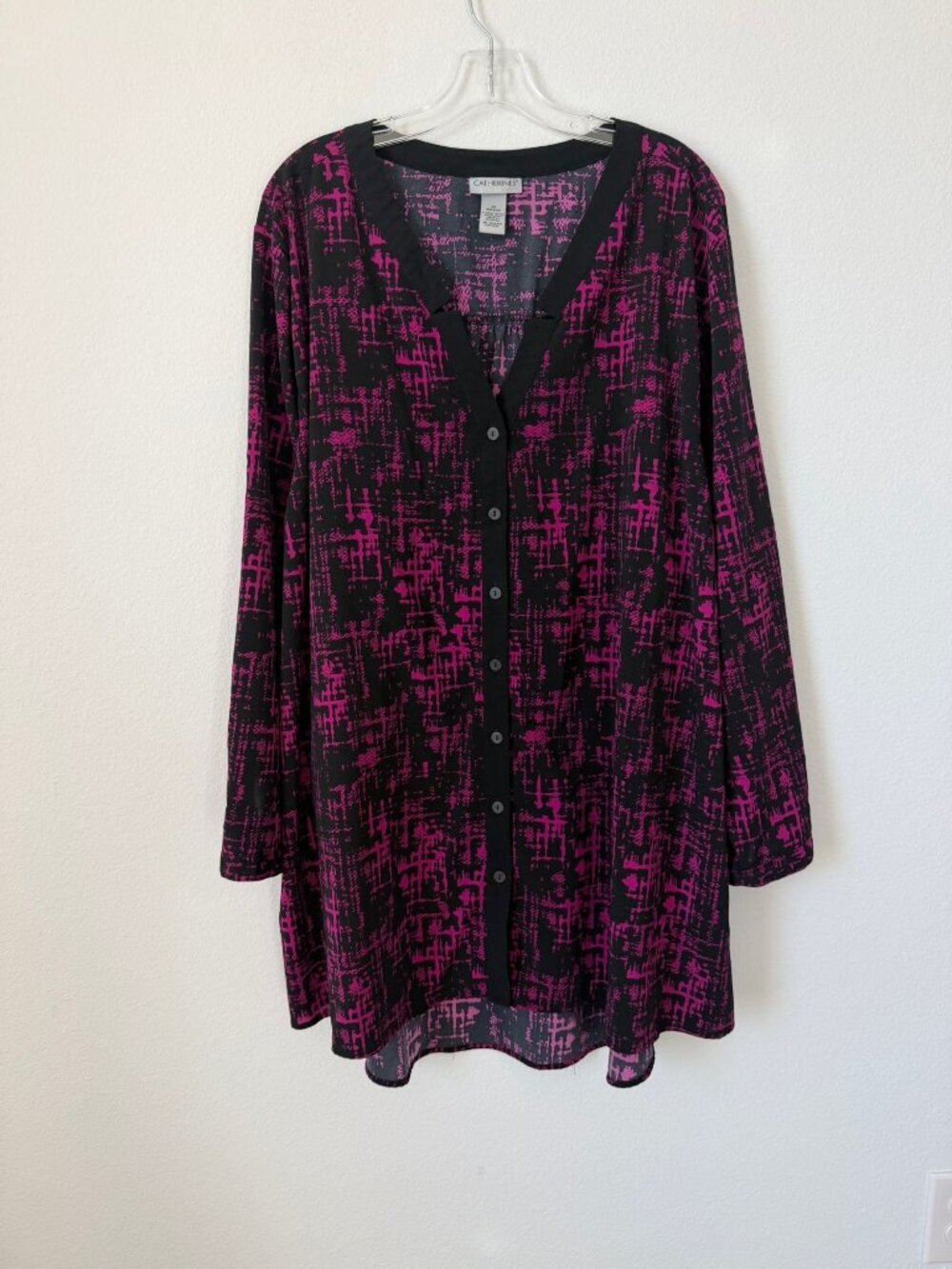 Catherines Long Sleeve V-Neck Button Front Pink/Black Geo Blouse Women's Size 4X